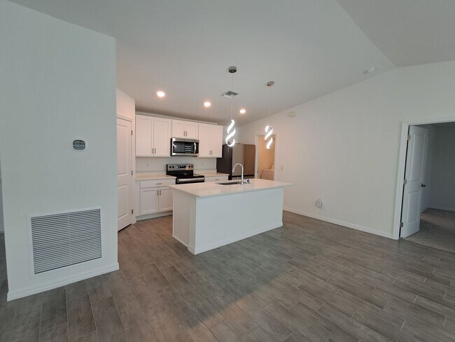 $500.00 Off First Month!!! Beautiful New 3/2 home in Lehigh!!!!