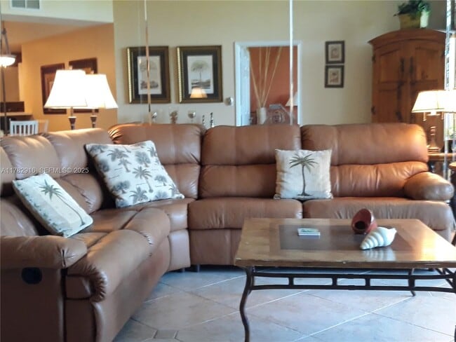 Photo - 3880 N Hwy A1A Unidad 102