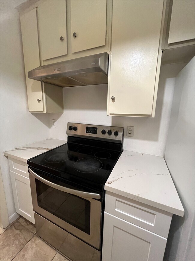 Photo - 10047 Westpark Dr Unit 77