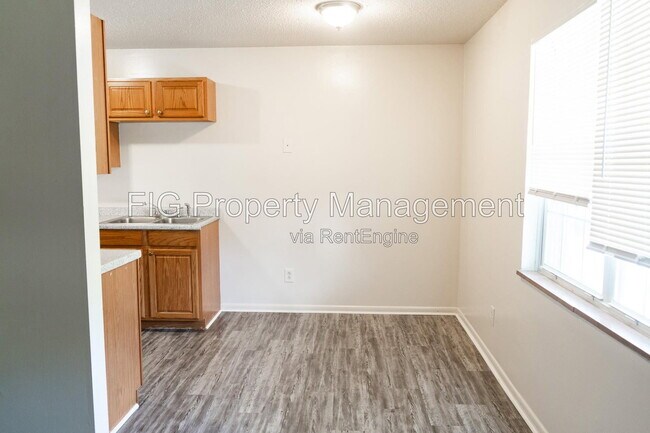 Photo - 706 E Inskip Dr