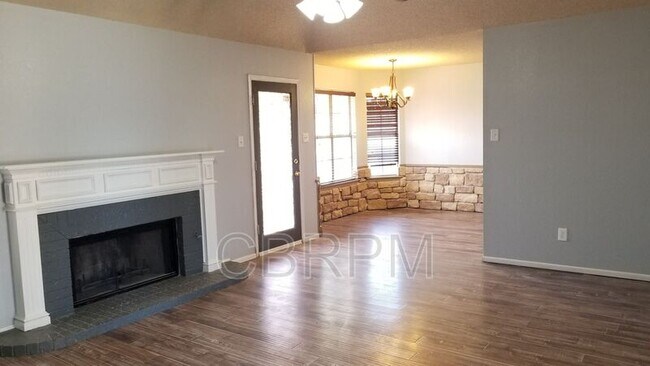 Photo - 1014 Justice Ave