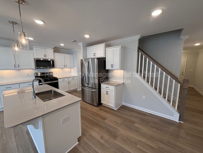 Photo - 907 Elderberry Wy