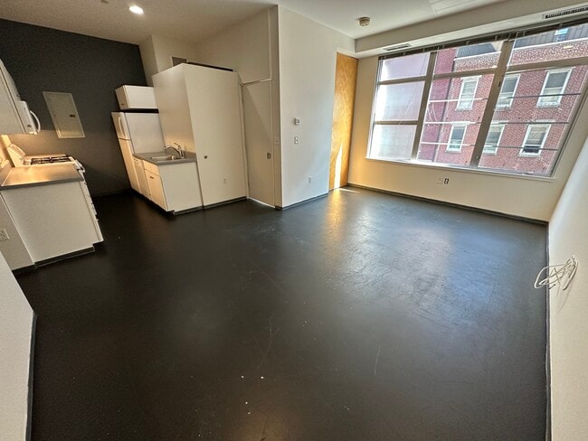 Photo - 147 E Berkeley St Unit 3