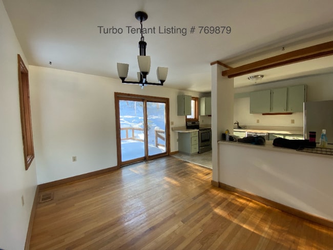 Photo - 22 Lakeview Terrace