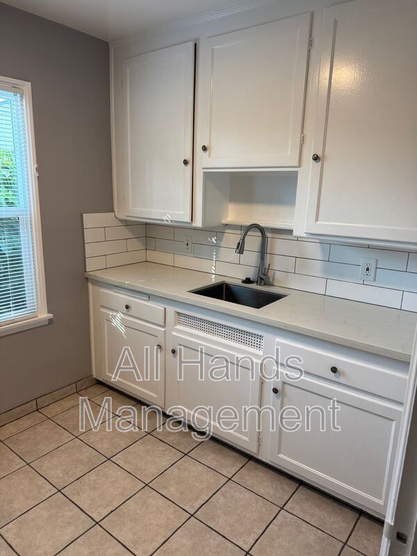 Photo - 5117 E The Toledo Unidad 03