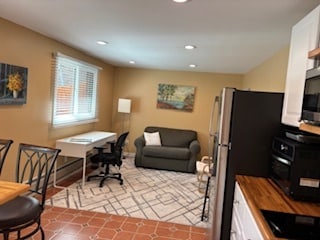 Photo - 686 Partridge Cir