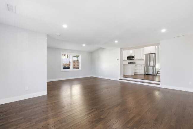 Photo - 85 Euclid Ave