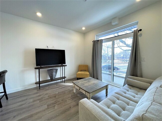 Photo - 302 Broadway-