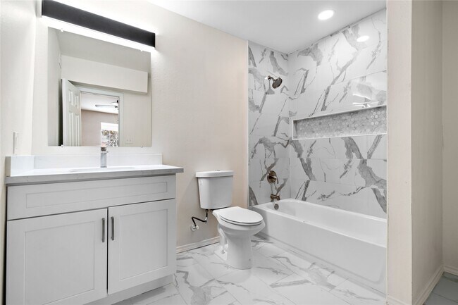 Photo - 9711 Linkmeadow Ln Unidad True