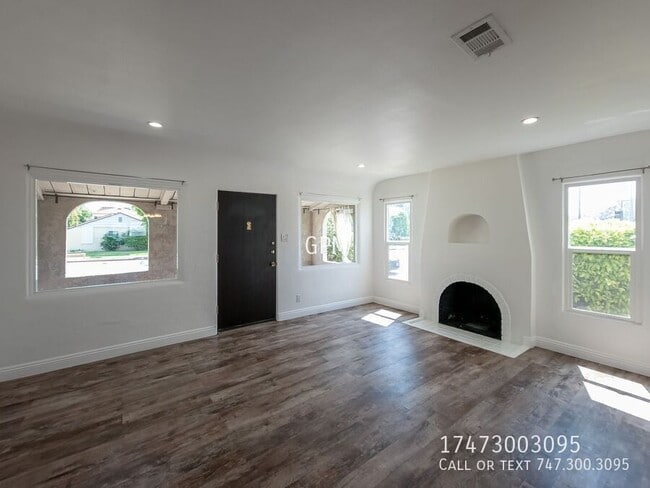 Photo - 723 W Doran St