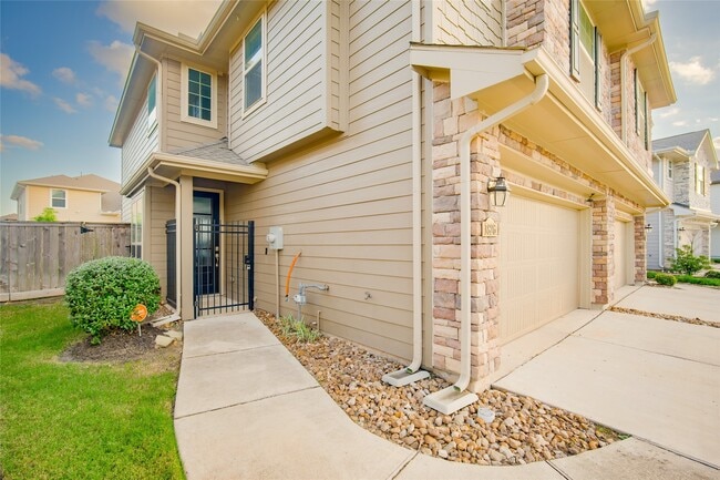 Photo - 1826 Ryon Falls Dr