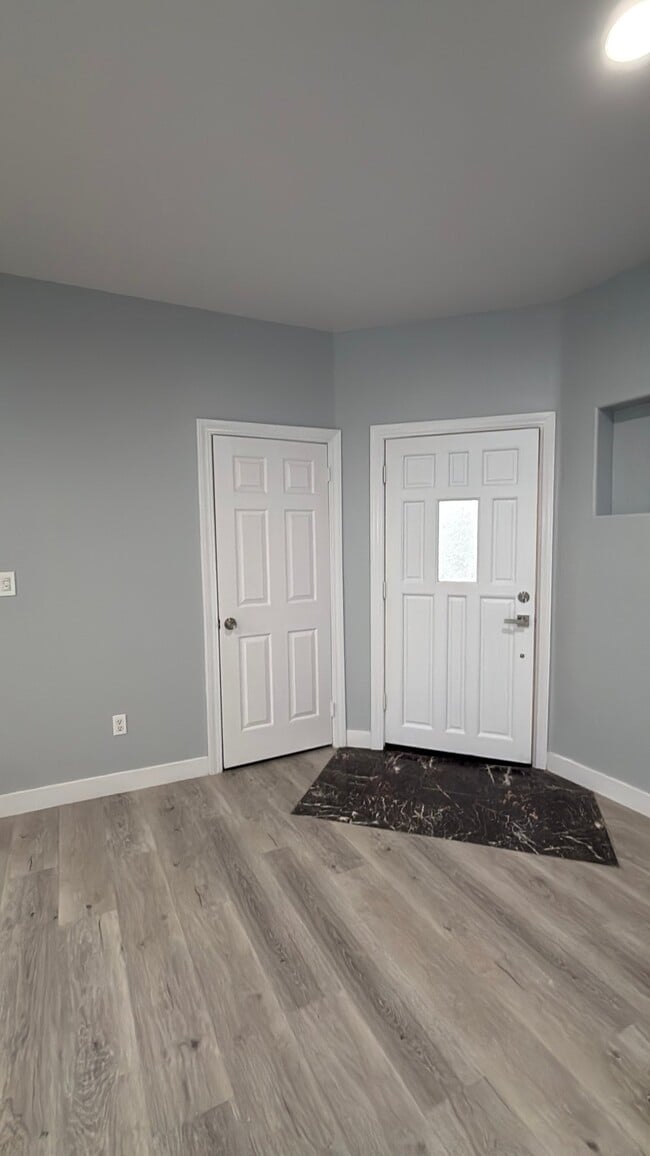 Photo - 14627 Gledhill St