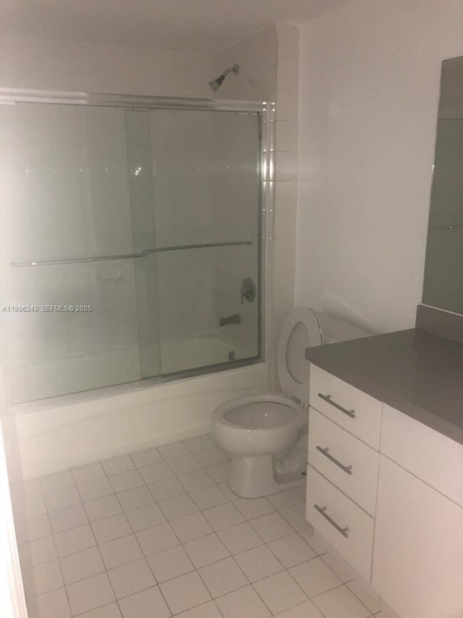 Photo - 816 NW 11th St Unidad 309