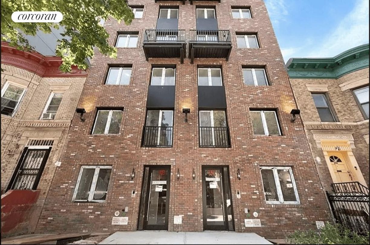 Photo - 894 New York Ave