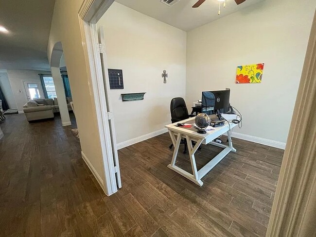 Photo - 2917 Grizzly Rd