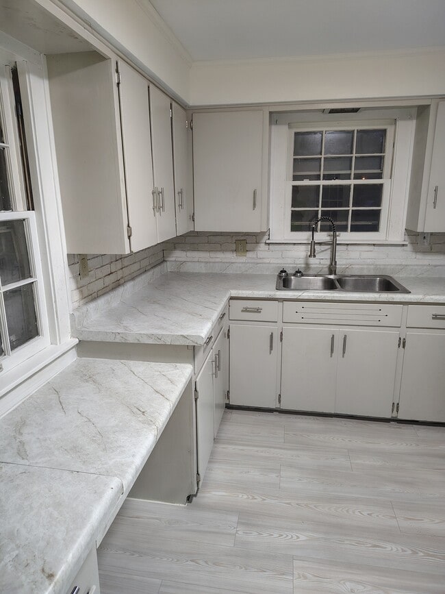 1503 Franklin Ave