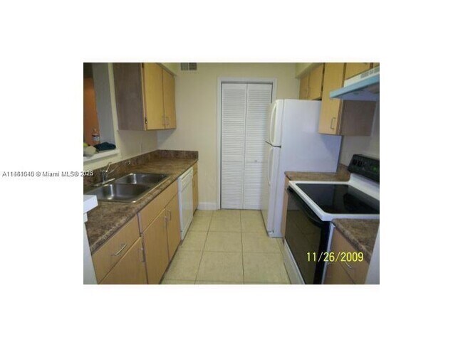 Photo - 2400 NW 33rd St Unit 1104