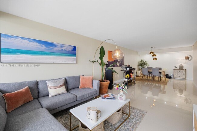 Photo - 3200 Collins Ave Unit 12-3