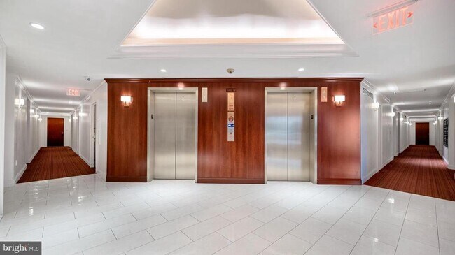 Photo - 955 26th St NW Unit 202