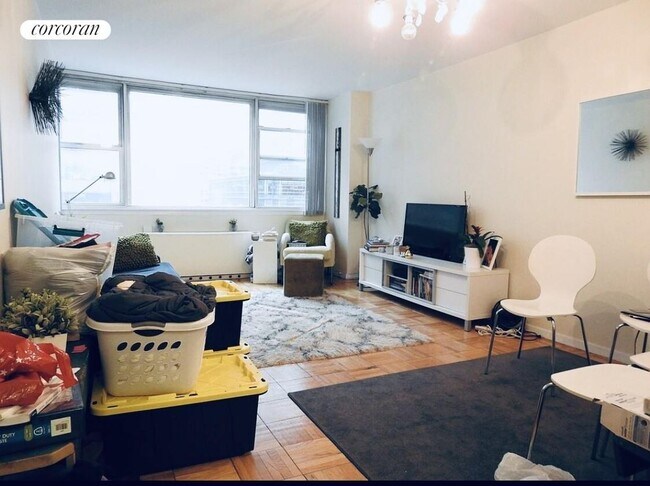 Photo - 200 E 58th St Rental