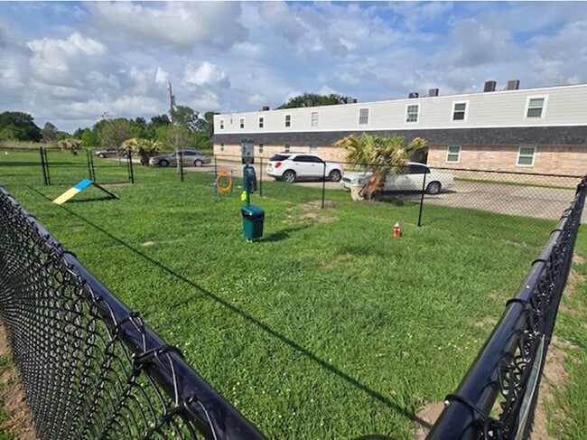 Dog park 1 - Park Place Apartments