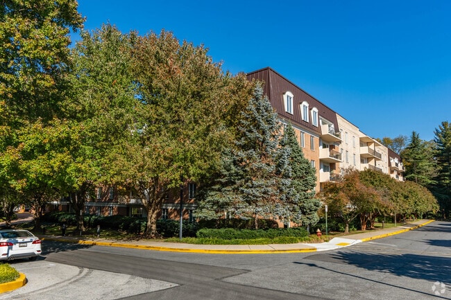 8101 Connecticut Ave - 8101 Connecticut Ave