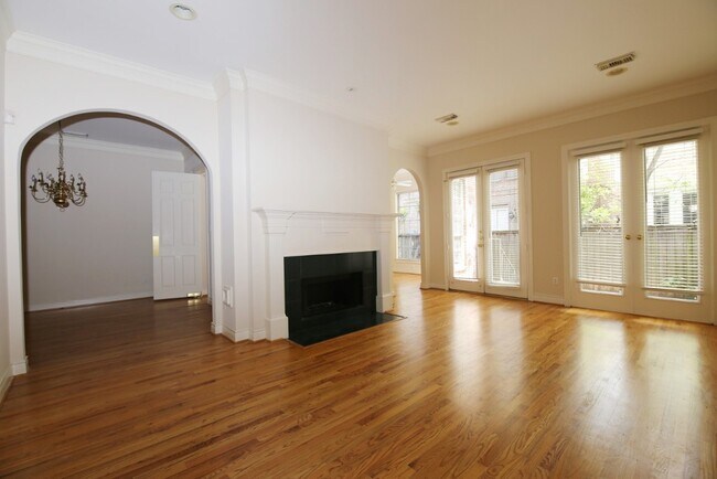 Photo - 6855 Staffordshire Blvd