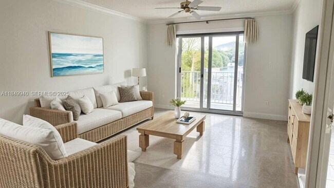 Photo - 7830 Dickens Ave Unidad 203