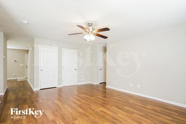 3885 Field Sedge Dr