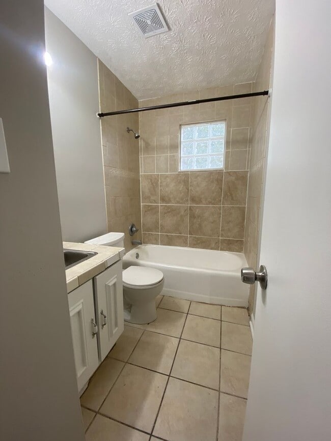 Photo - **AVAILABLE NOW**Total Electric East Columbus 4 Bedroom/1 Bathroom Home for Rent***