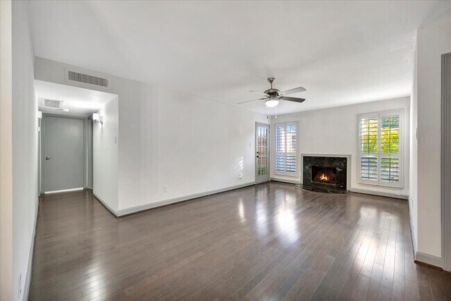 Photo - 1601 S Shepherd Dr Unit 138