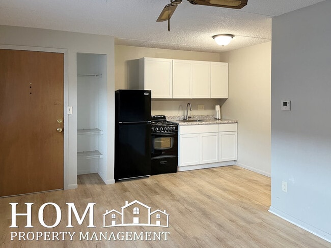 Building Photo - 107 E Liberty St Unit 2