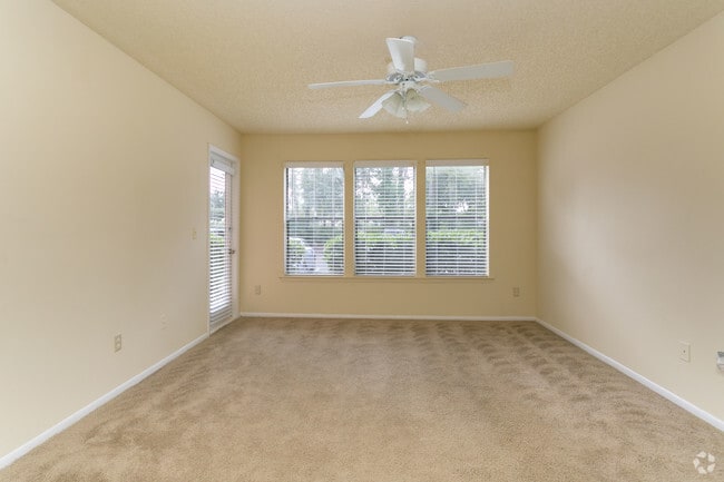 Photo - Victoria at Orange Park