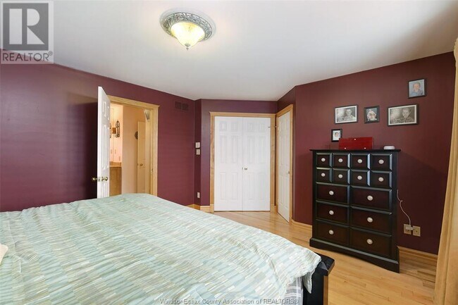 Photo - 555 Revland Dr