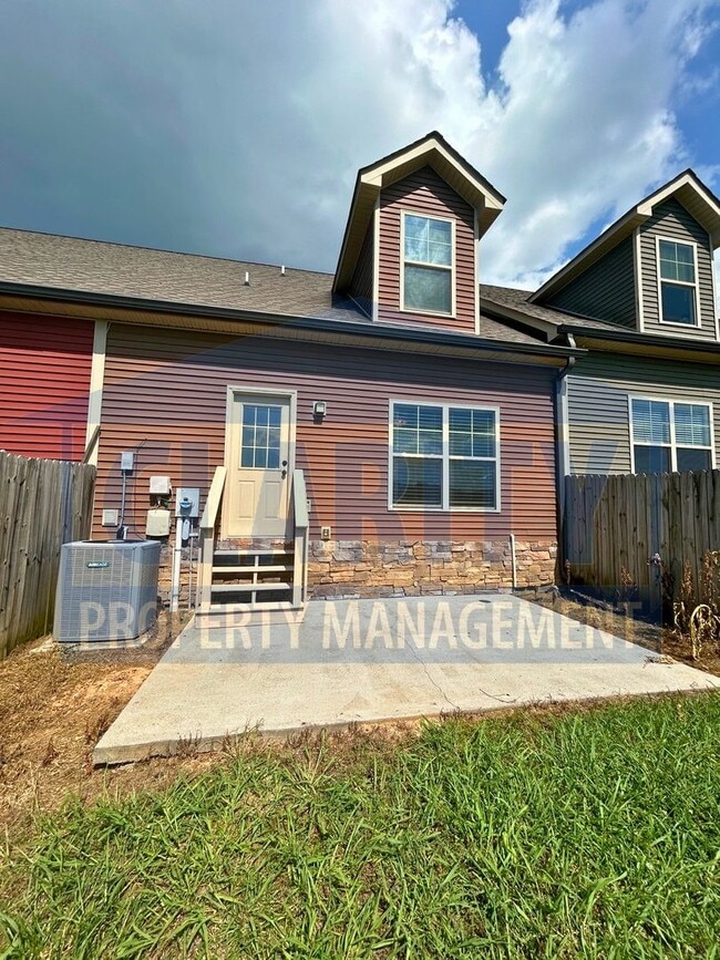 Photo - Like new, immaculate 3 bedroom townhome!