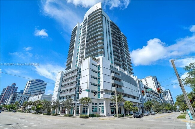 Building Photo - 315 NE 3rd Ave Unit 1405 Rental