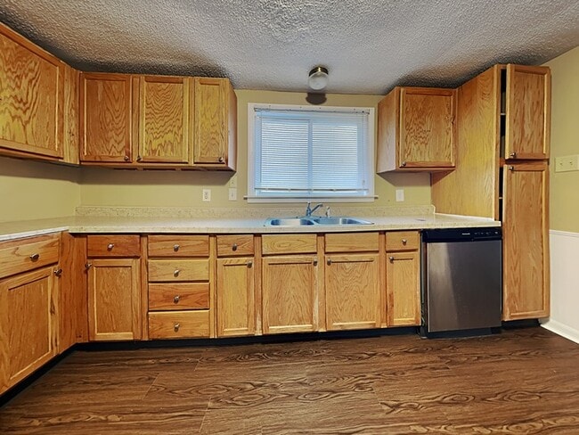 Photo - 812 W Smith Valley Rd