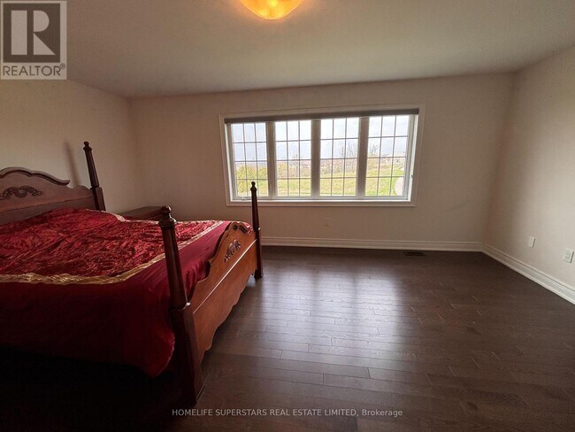 Photo - 62 Angus Morton Cres