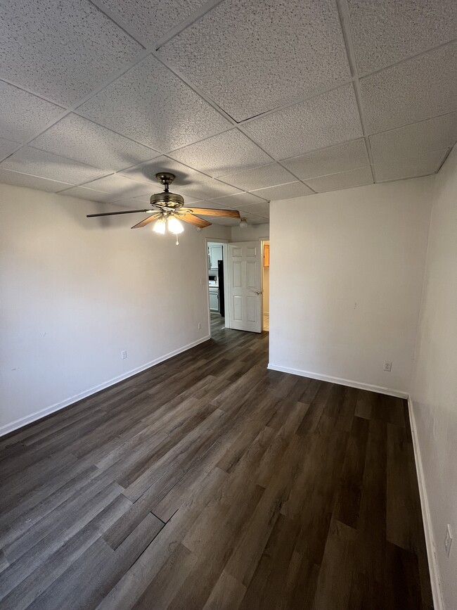 Photo - 301 Cypress St