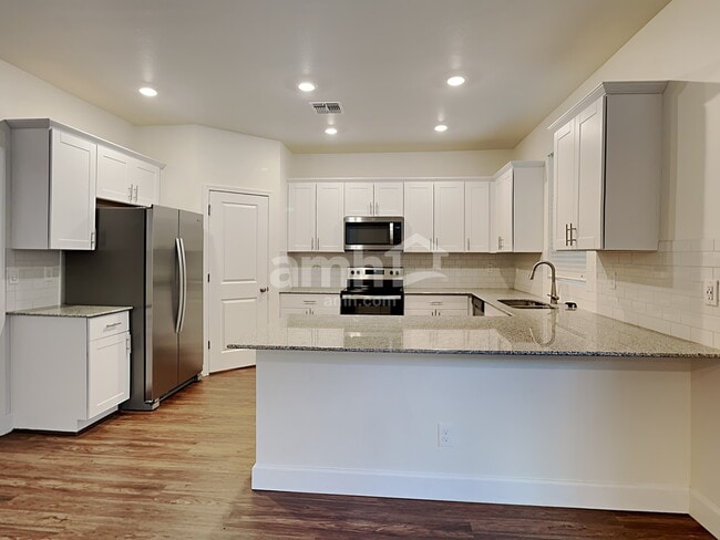 Photo - 669 West Bosal Dr