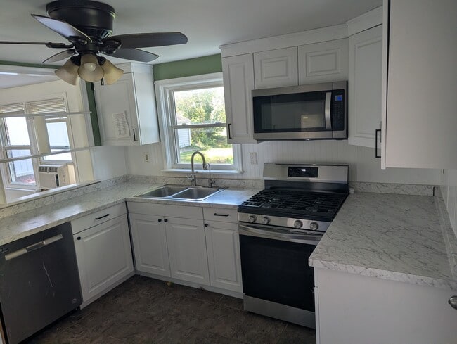 405 Edgehill Rd