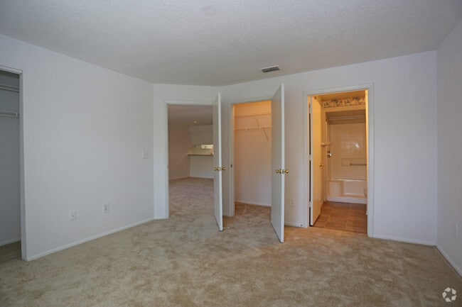 Monterey Lakes Apartments