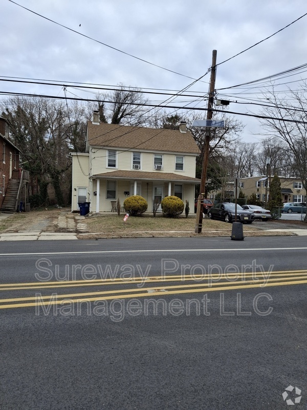 Building Photo - 25 - 27 East Camden Avenue - Unit 25B Rental