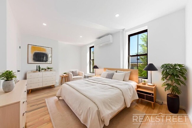 Photo - Brand New Upper Duplex in Bed Stuy Townhouse! Unit 2