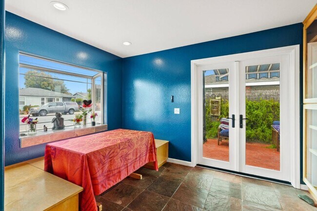 Photo - 531 Dufour St Unit #front