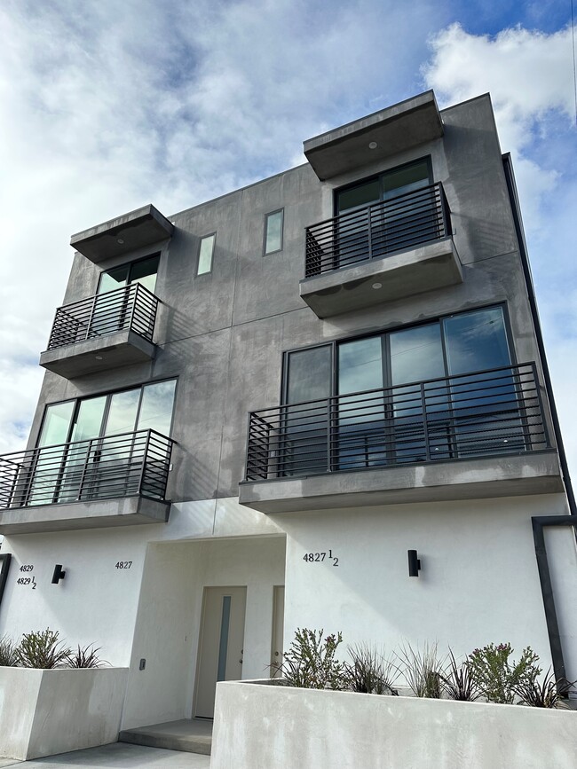 Building Photo - 4827 Cleon Ave Unit 4827.5 Cleon Ave