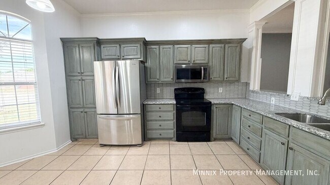 Photo - 1923 76th St