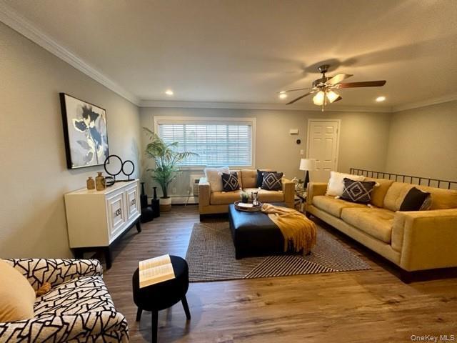 Photo - 475 Little East Neck Rd Unit L467