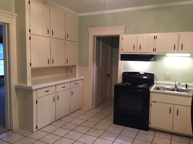 Photo - 3921 Longview Ave