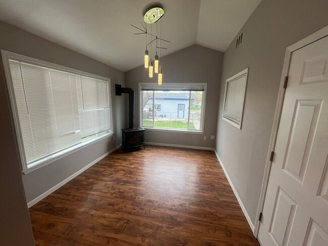Dining Room - 303 E Gallatin Ave